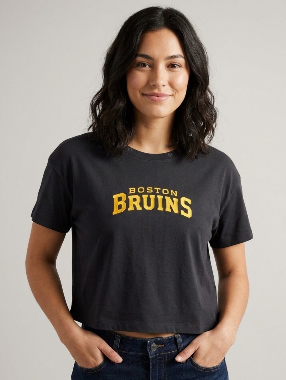 435. NWT - lululemon x NHL Boston Bruins lululemon Cates Cropped T-Shirt